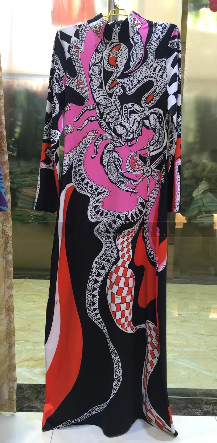 Женское винтажное трикотажное платье длинное эластичное модельное с длинным