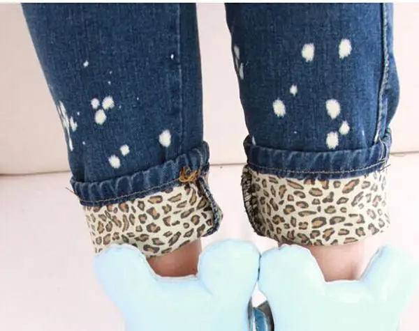 new 2015 fashion show thin white leopard grain mill do old hole pencil jeans garment tide flanging free delivery |