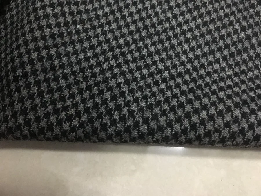 Бесплатная доставка 70% шерсть твидовая ткань темно-серый и черный Плетенный узор