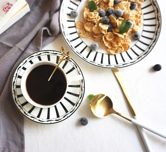 Черно белая керамическая тарелка обеденная для завтрака серый поднос китайская