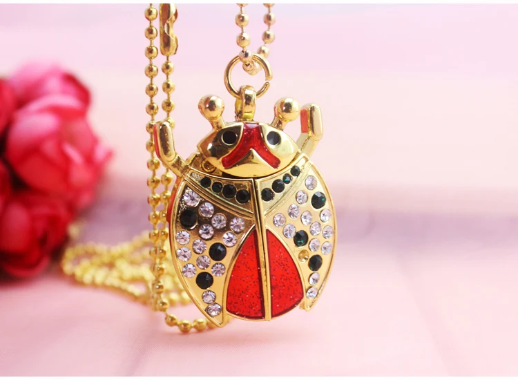 Милые женские карманные часы с подвеской в виде божьей коровки бриллиантовое