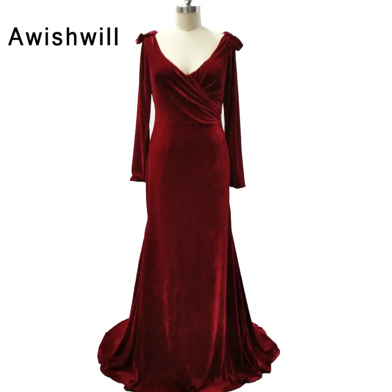 Женское бархатное вечернее платье красное велюровое с длинным рукавом