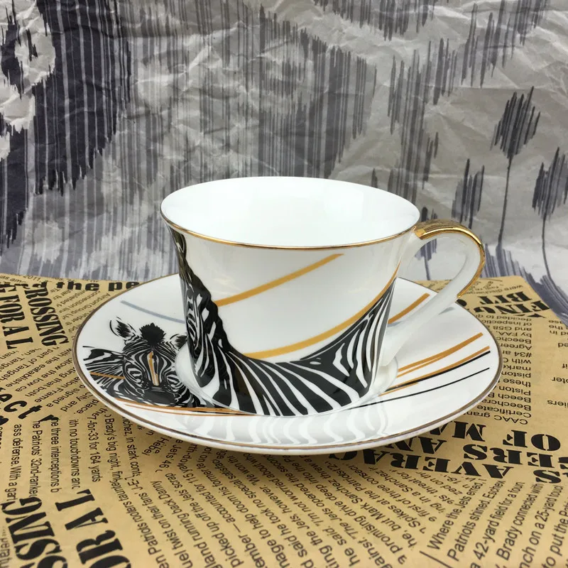 Креативное изделие из костяного фарфора кофейная чашка ложка для блюдца набор