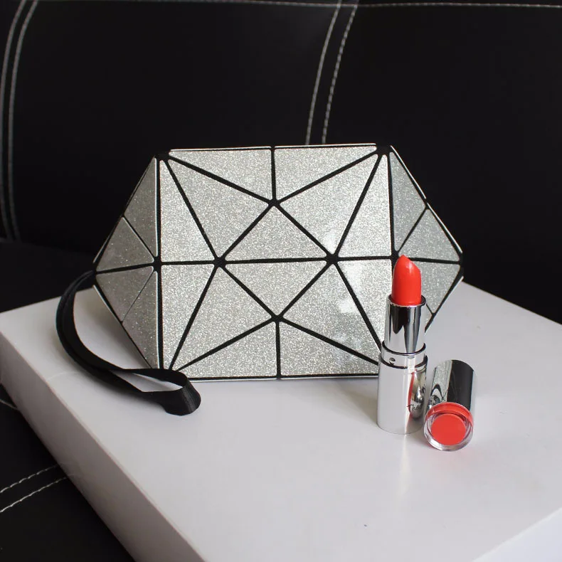 Модные Isey Miyake PU кожа косметичка Для женщин Макияж сумка-Органайзер Водонепроницаемый сумка для хранения сцепления Bolsa Neceser Maquillaje - Цвет: silvery