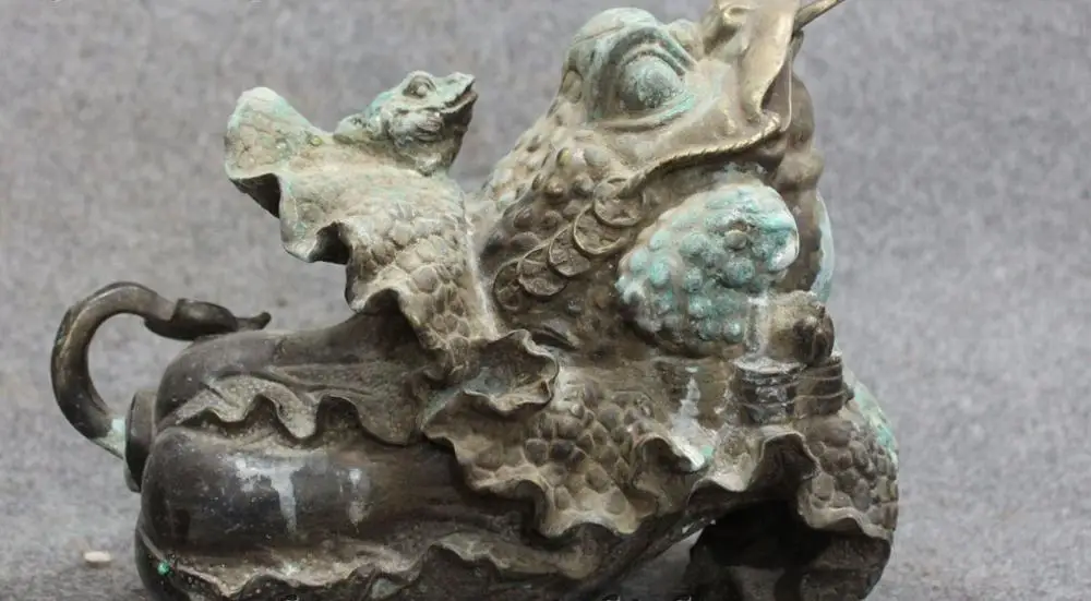 free shipping Chinese Bronze Wealth Cabbage Baicai Ru Yi Golden Toad Toads Spittor Statue | Дом и сад