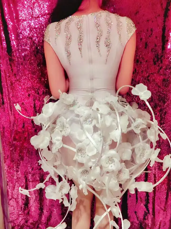 

Female Costume Crystals Sexy Bodysuit White Flowers Outfit Singer Dancer Nightclub Stag Party Prom Catwalk Performance Clothing