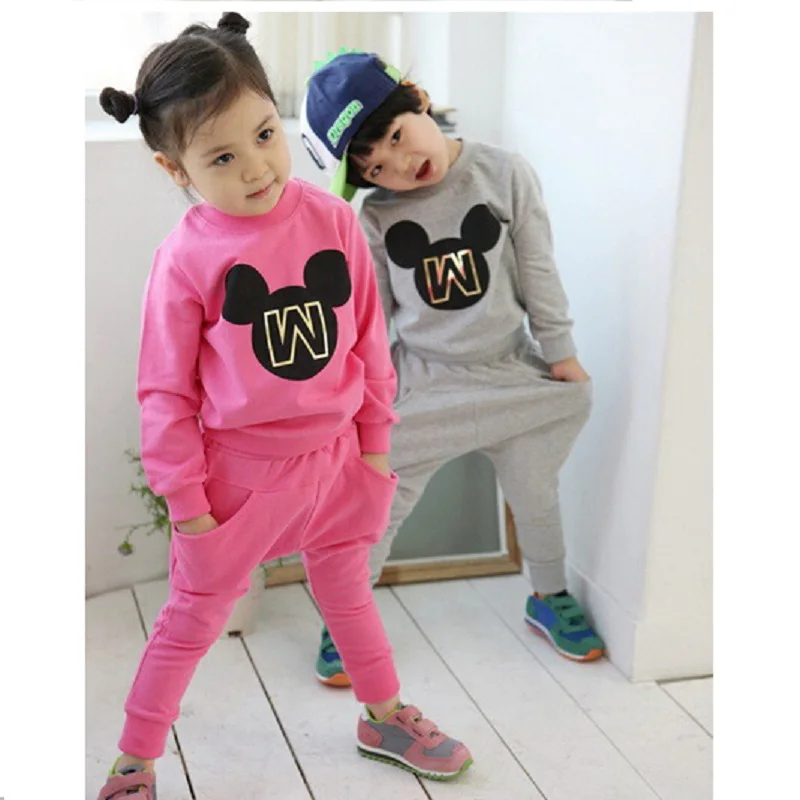 Детские спортивные костюмы с героями мультфильмов комплекты круглым вырезом и