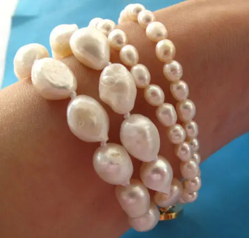 

Selling Jewelry>>>4 Strands White Rice & Baroque Freshwater Pearl Bracelet GP