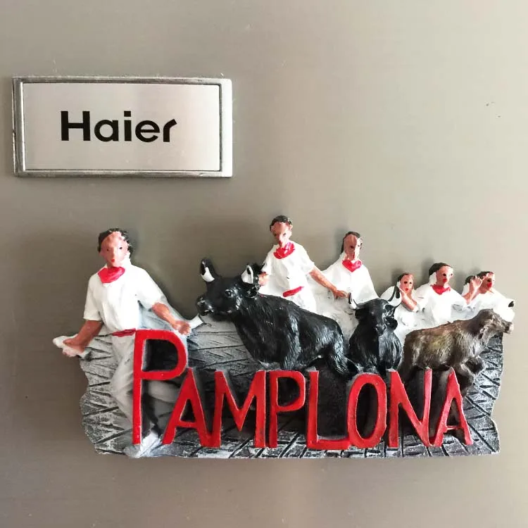 

Spain Pamplona "Stuart" Benniu painted three-dimensional refrigerator