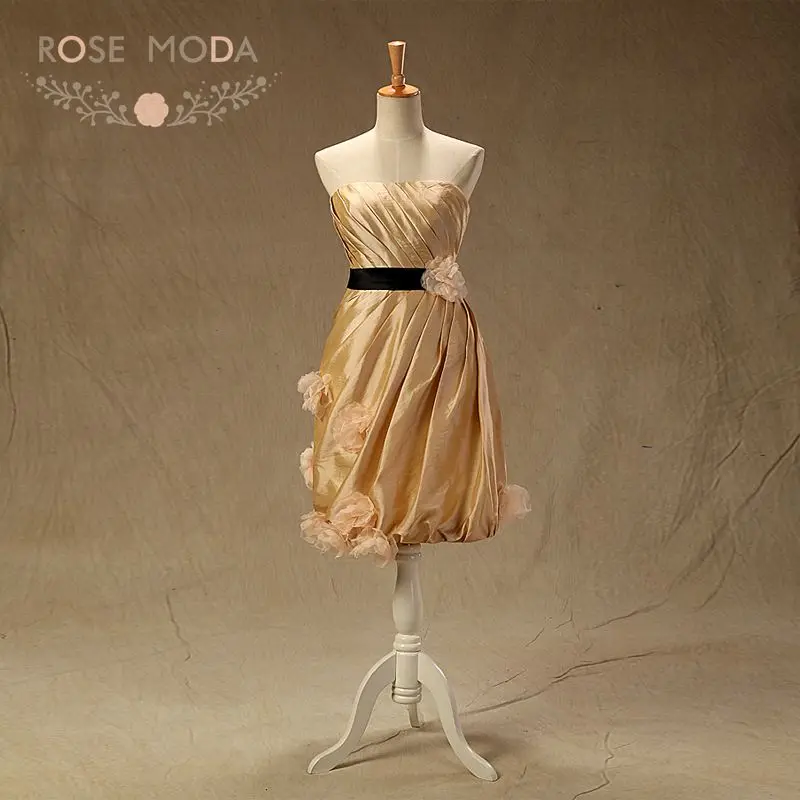 Настоящее фото платье подружки невесты длиной до колена без бретелек цвета