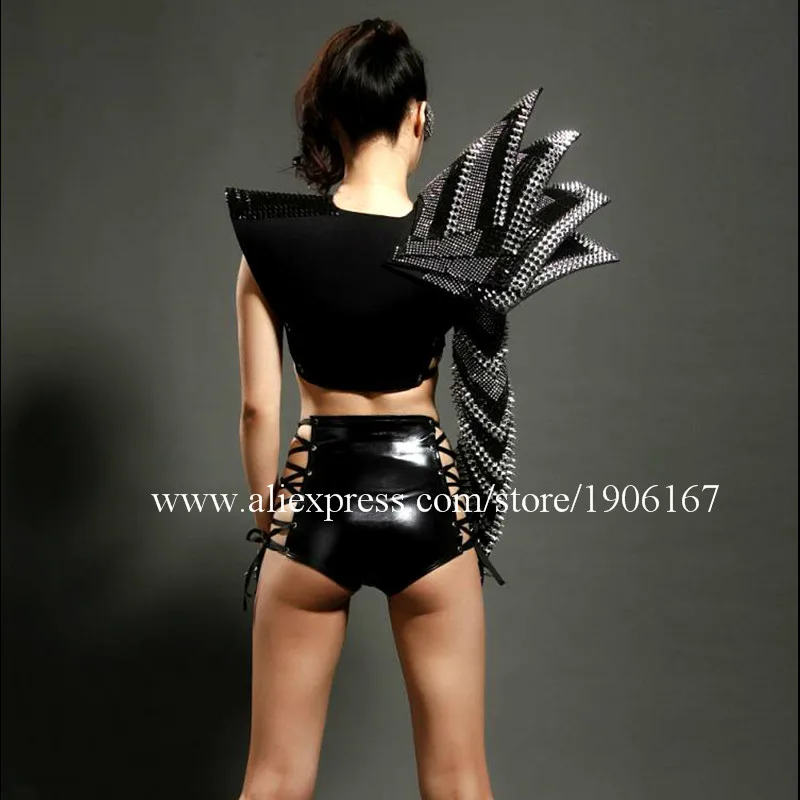 구매 새로운 디자인 바 나이트 클럽 그랜드 이벤트 가수 댄서 옷 DS 블랙 무대 과장된 리벳 갑옷 볼룸 공연 의상 구매 새로운 디자인 바 나이트 클럽 그랜드 이벤트 가수 댄서 옷 DS 블랙 무대 과장된 리벳 갑옷 볼룸 공연 의상