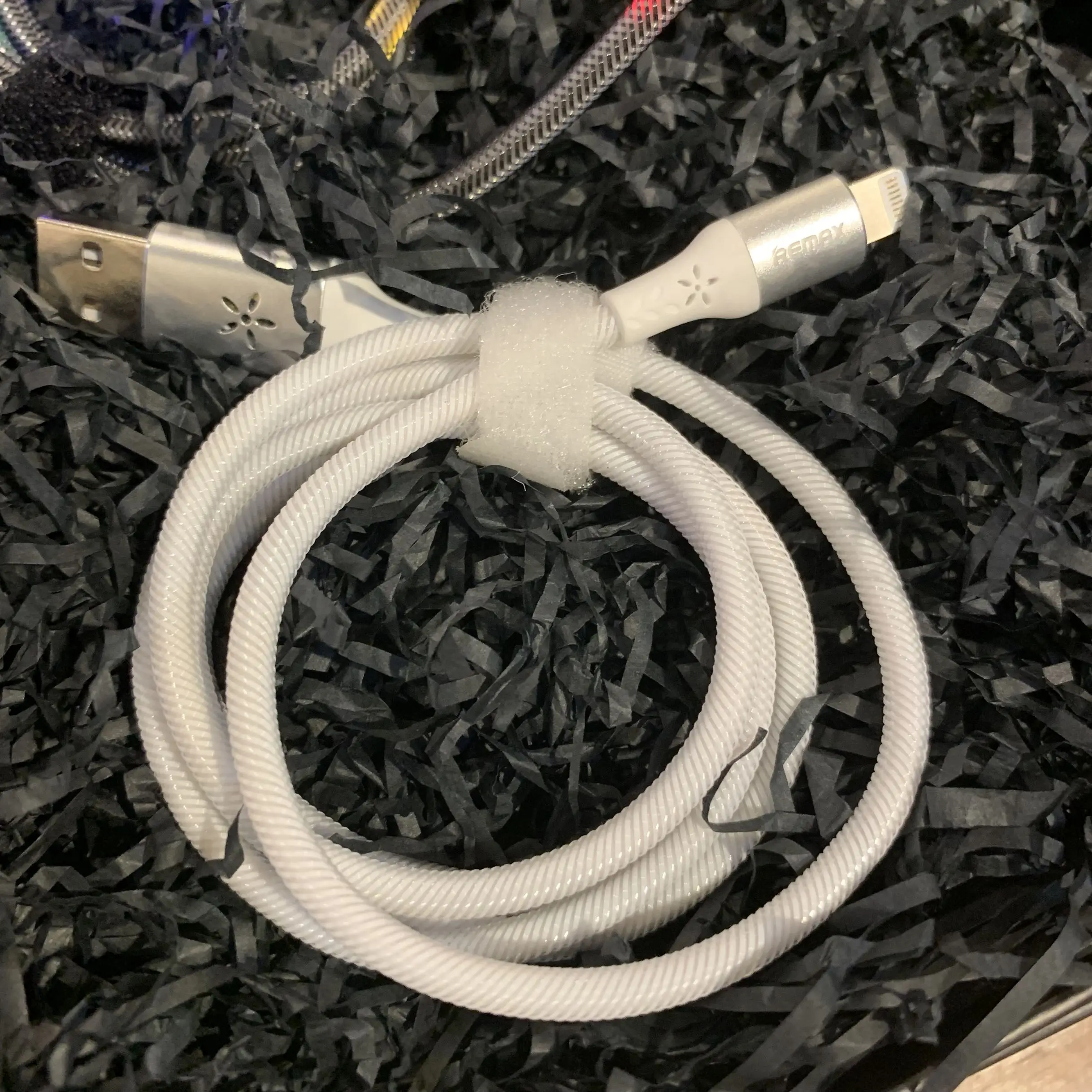 Remax светодиодный светящийся USB кабель 2.1A кабель для быстрой зарядки для iPhone Xs max XR X 8 7 6 8s 7s 6s plus 5S шнур для зарядки