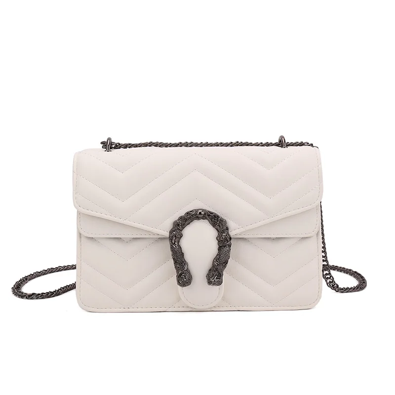 Классическая женская сумка через плечо с цепочкой стеганая из искусственной