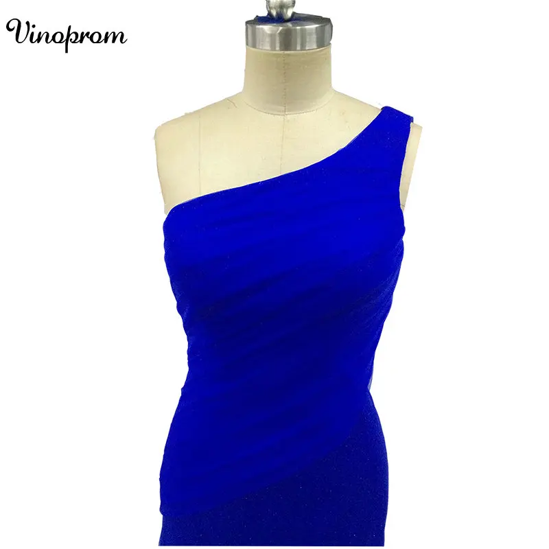 Королевское синее платье подружки невесты длинное на одно плечо недорогое для