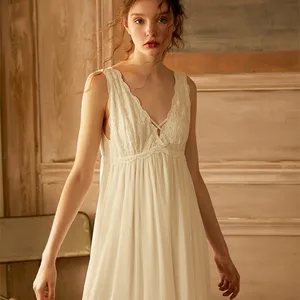 Ночная рубашка женская кружевная, без рукавов, с глубоким V-образным вырезом