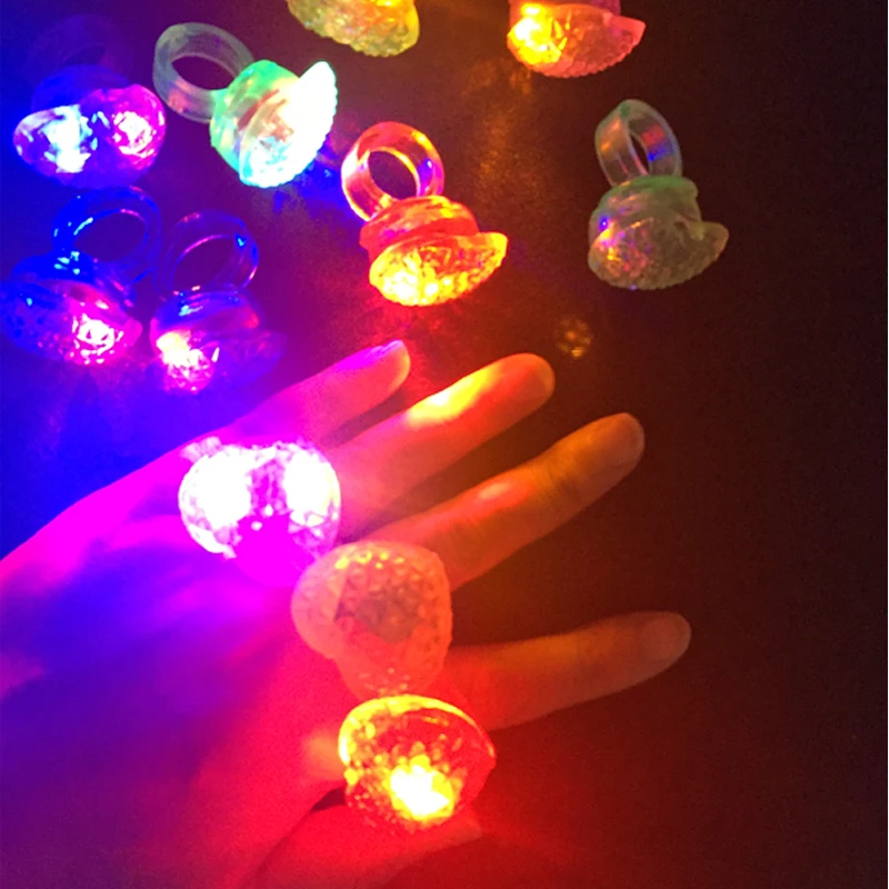 

24pcs/lot New Elastic Rubber LED star love Flashing Ring Christmas Birthday Party Supplies Woman Girls Gift