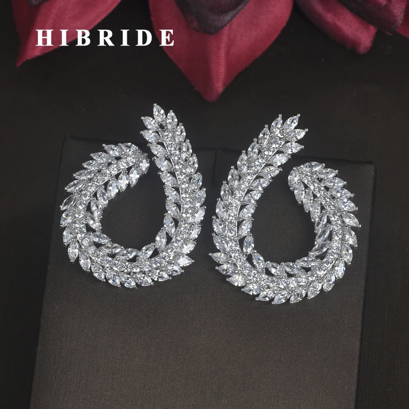 Женские серьги гвоздики HIBRIDE белого и золотого цвета в форме листа ювелирные