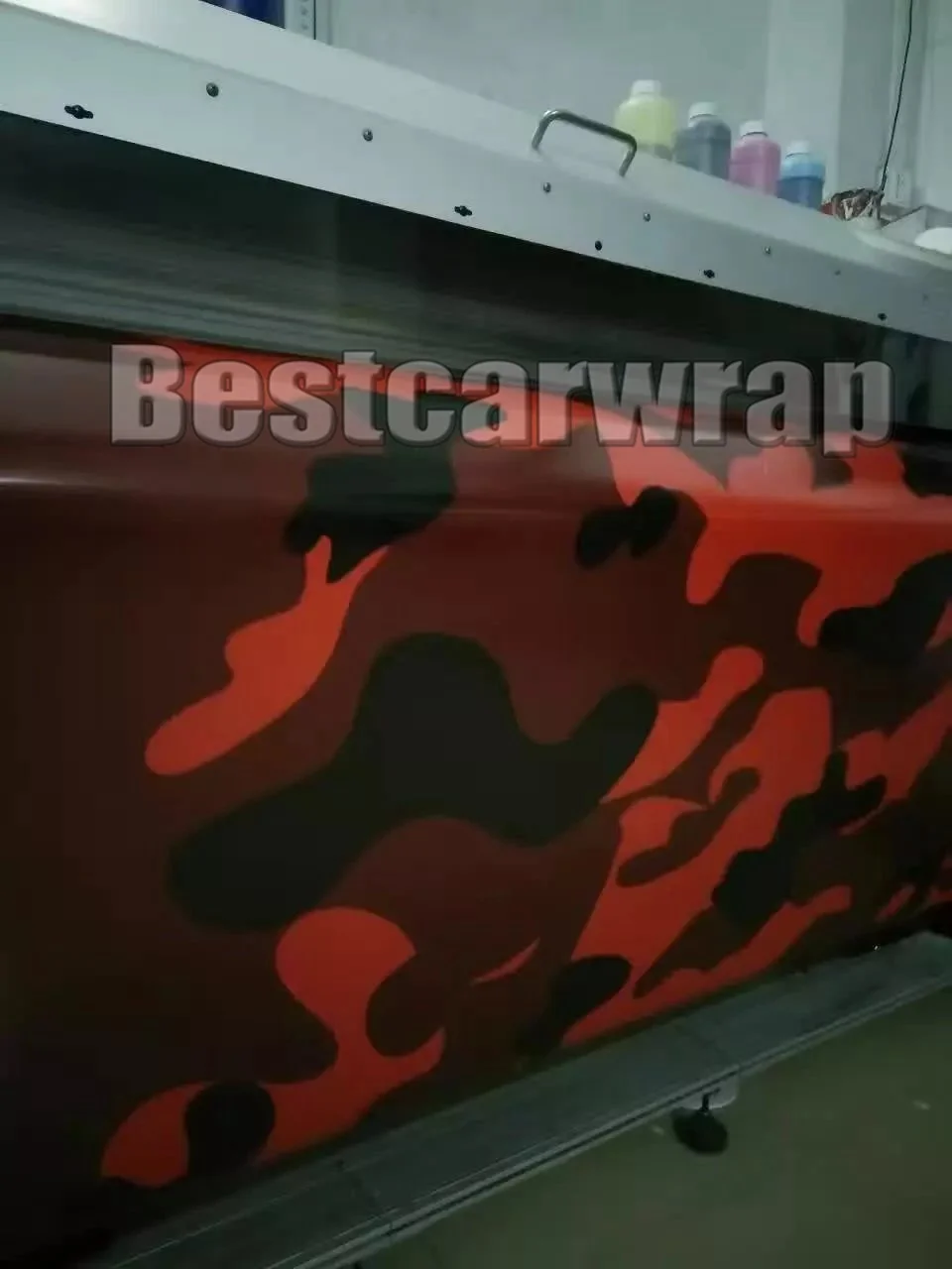 Красная камуфляжная виниловая пленка для автомобиля с большими пятнами защитой