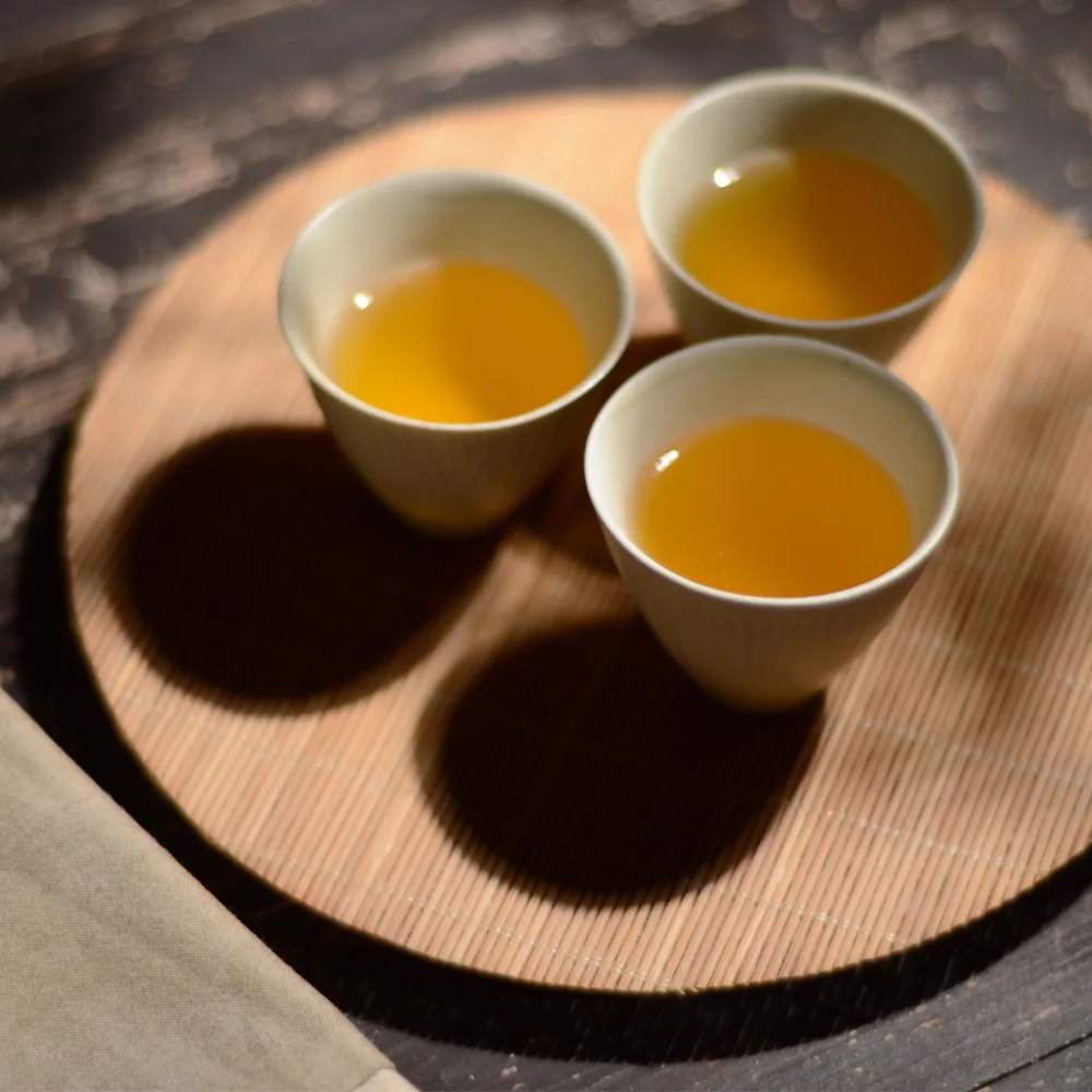 Цзиндэчжэнь трава и дерево серая глазурованная чайная чашка ретро кунг-фу