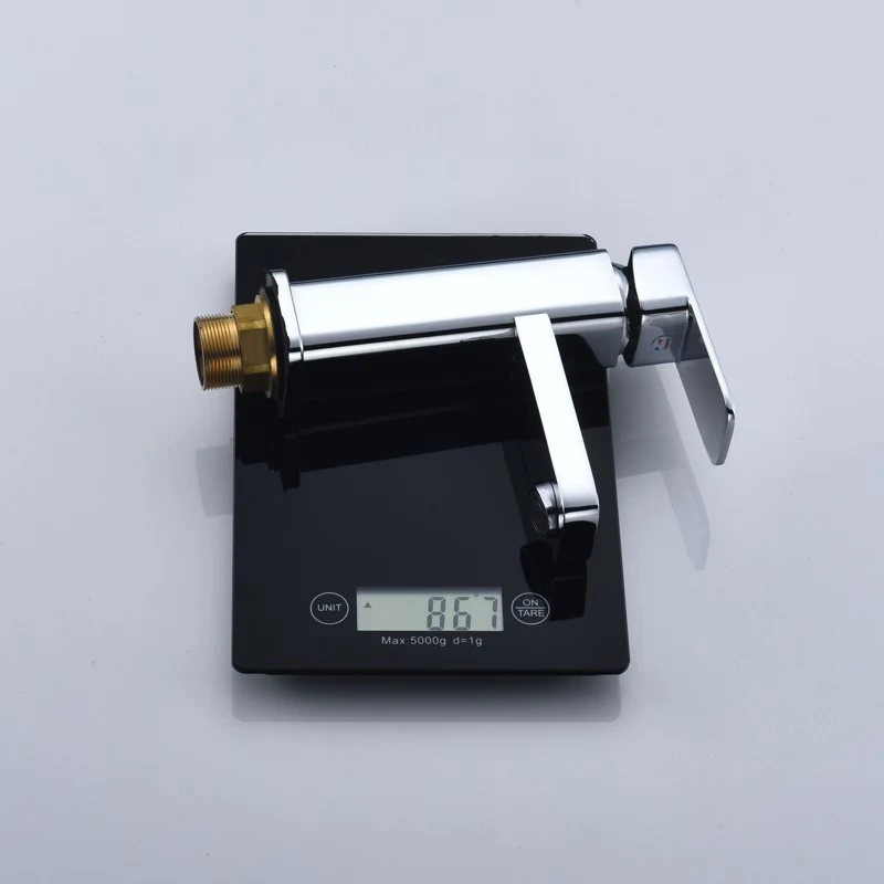 Смеситель для ванной комнаты на бортике смеситель раковины хромированный кран