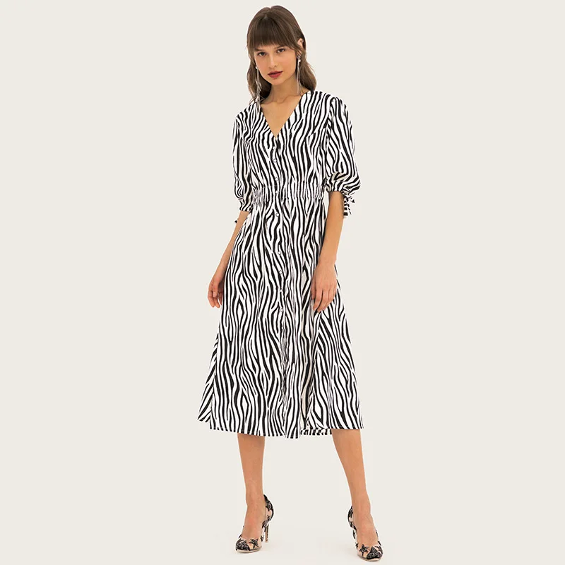 Женское платье до середины икры Ellacey Полосатое с коротким рукавом и принтом зебры