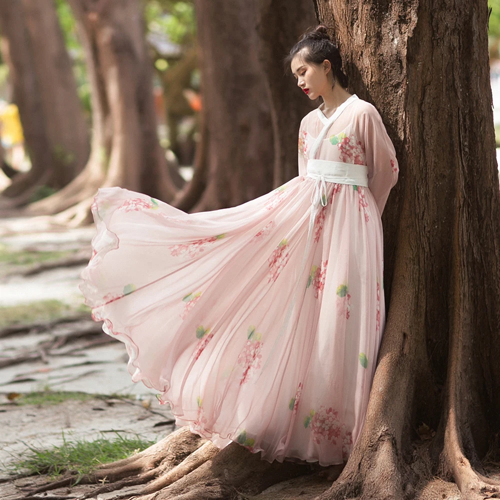 Женское платье с поясом длинное пляжное из шифона длинным рукавом и цветочным