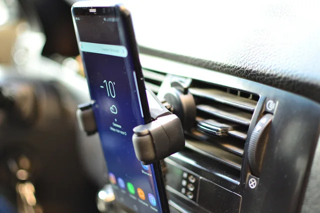 Беспроводное автомобильное зарядное устройство Быстрая зарядка Quick Charge 3,0 держатель для телефона крепление в машину для Iphone Xr huawei samsung Аксессуары для смартфонов