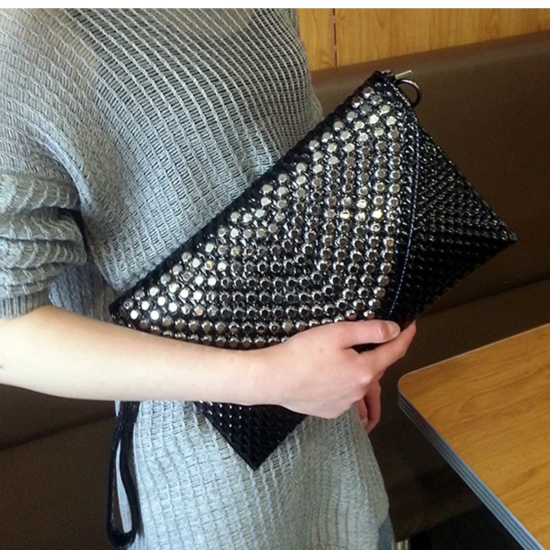 Для женщин Сумки заклепки клатч Курьерская сумка Вечерние Сумка конверт класса