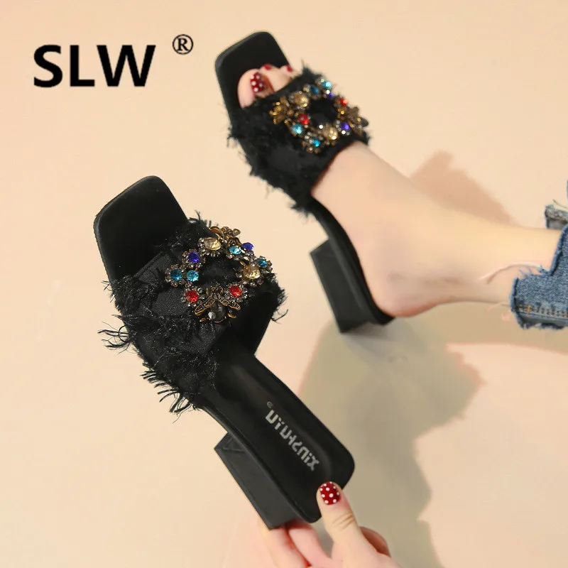 На квадратном каблуке Шлепанцы без задника с открытыми пальцами со стразами