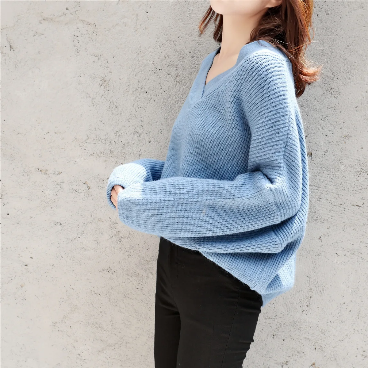 Женский трикотажный свитер с V-образным вырезом и длинным рукавом | Женская