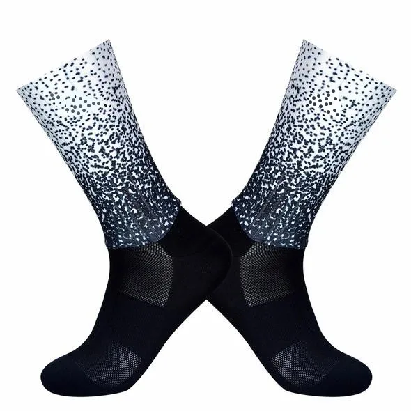 

New Summer Breathable Cycling Socks Men Women Anti Slip Silicone Seamless Aero Socks Wearproof Road Bike Socks Ciclismo