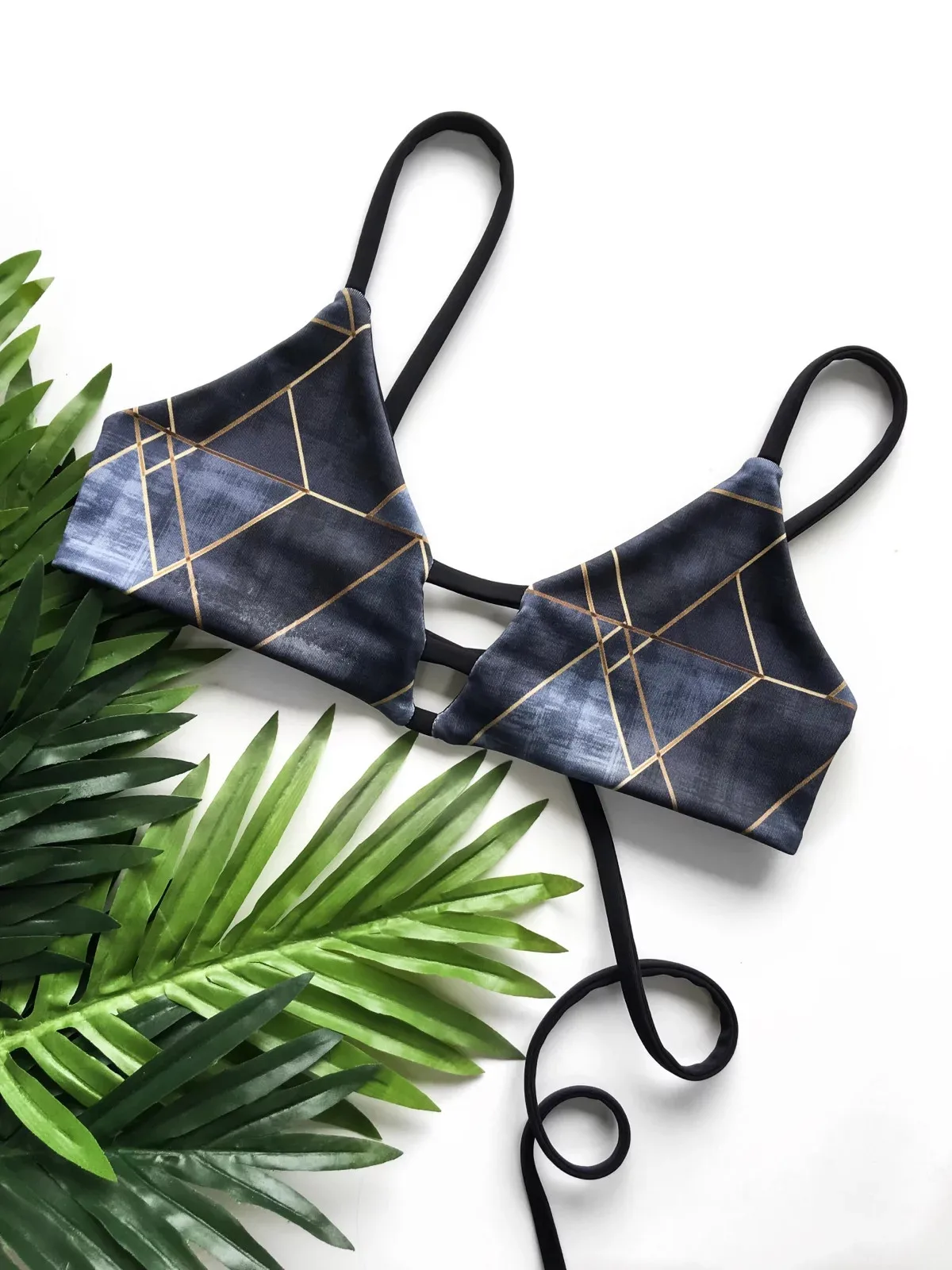 Женский купальник двойка однотонный клетчатый с треугольным принтом и ремешком