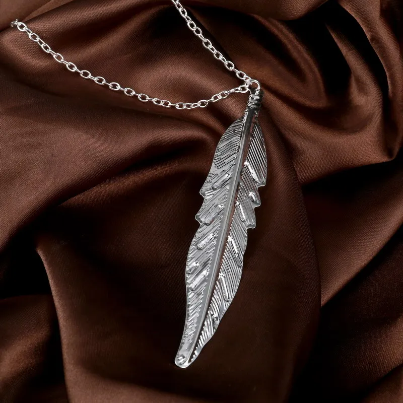 Нежное ожерелье с подвеской в виде листьев серебряным покрытием для девочки