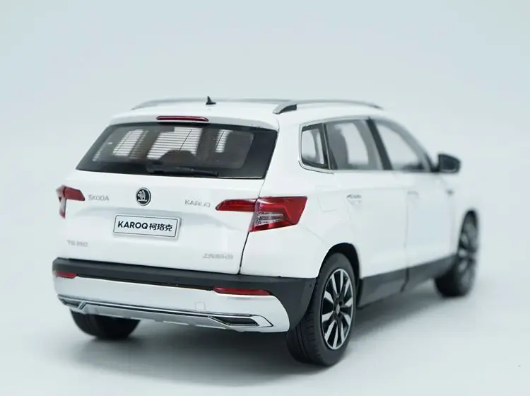 1:18 литая модель для Skoda KAROQ Sportline белый внедорожник игрушечный автомобиль миниатюрная коллекция