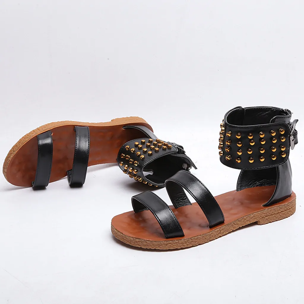 Женские босоножки; коллекция года; леопардовые сандалии на плоской подошве с заклепками; женская летняя пляжная обувь; сандалии-гладиаторы с пряжкой; повседневные сандалии; Femme
