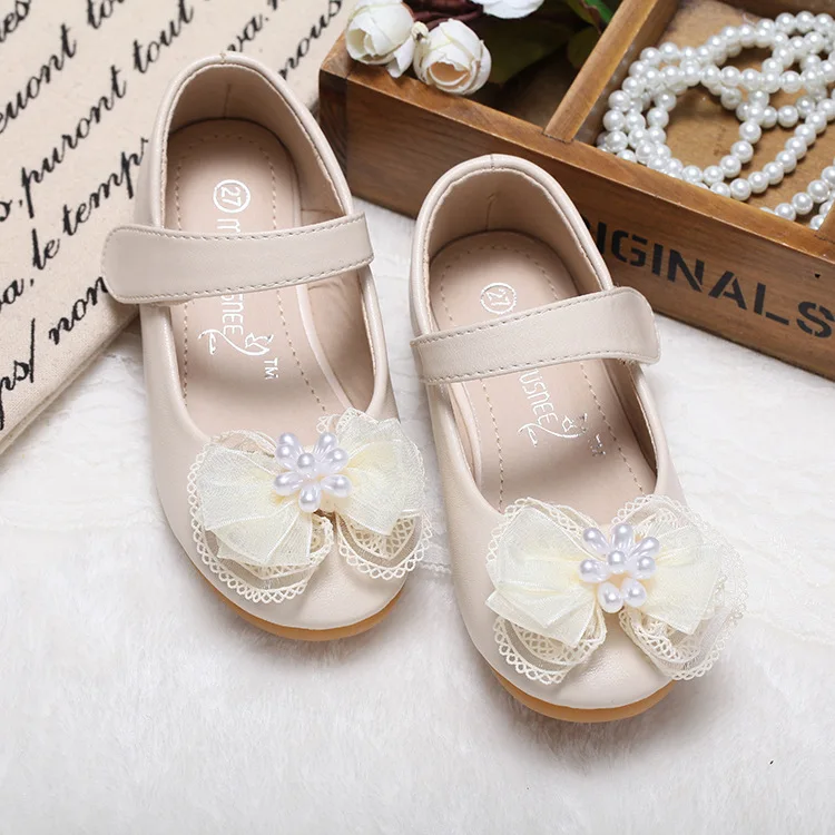 Корейские кожаные туфли для девочек школьные принцессы с жемчугом и бантом
