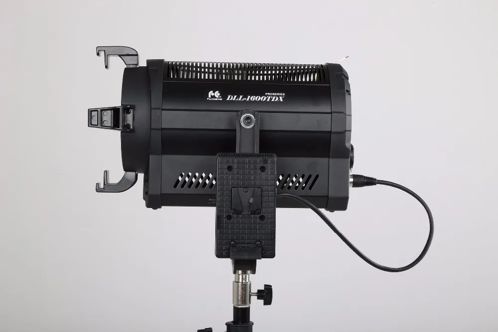 Falcon Eyes 160W LED Fresnel Light DLL-1600TDX Ra95 3000K-8000K DMX V-lock Plate | Электроника