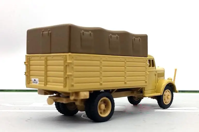 WWII Opel Blitz 1/72 литая модель готового грузовика