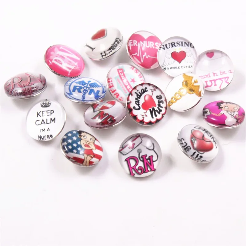 50 шт./лот оптовая продажа Микс я люблю медсестер кнопки стеклянные защелки для 18
