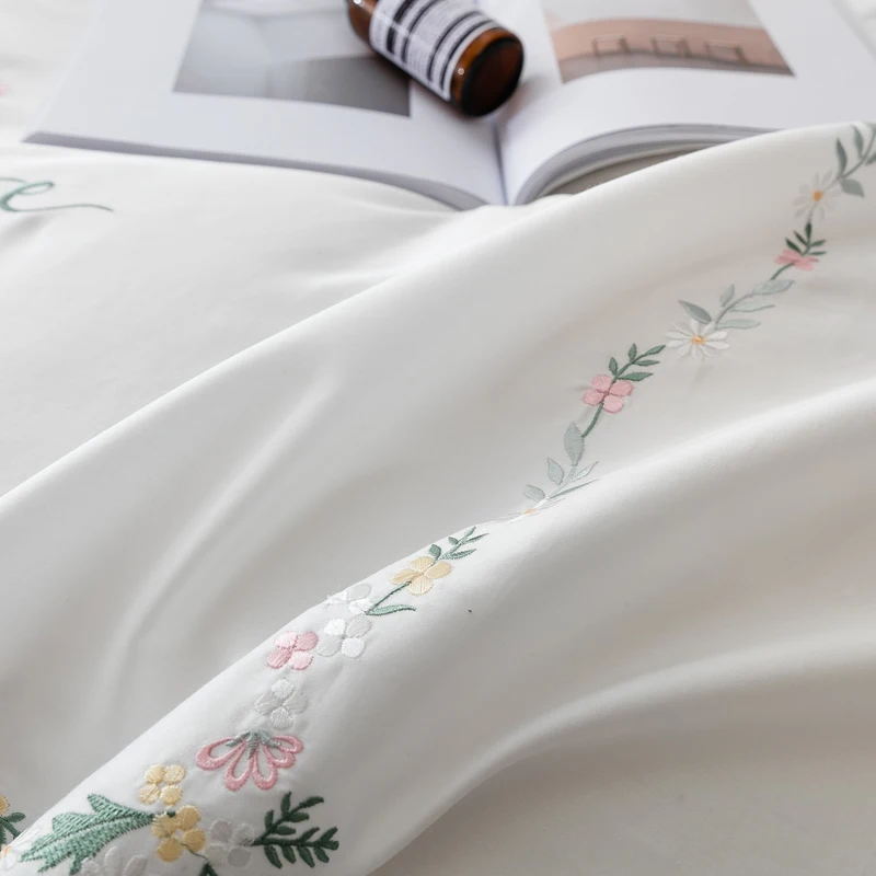 

2020 Egyptian Cotton Bedding Sets White Embroidery Duvet Cover Flat Sheet Pillowcase