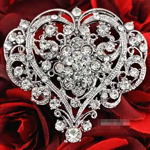 

Stunning Cubic Zircon Crystals Big Heart Shaped Brooch Women Bridal Jewelry Brooch Pins Elegant Lady Scarf Pin