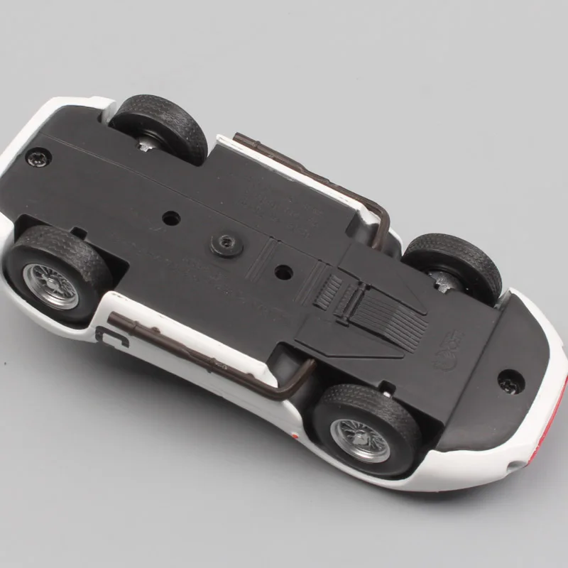 Детские LEO 1:43 Масштаб Tipo 151 24h Le Mans 1962 Томпсон № 3 Kimberly Endurance гоночные машины литые под давлением модели игрушки для коллекционирования