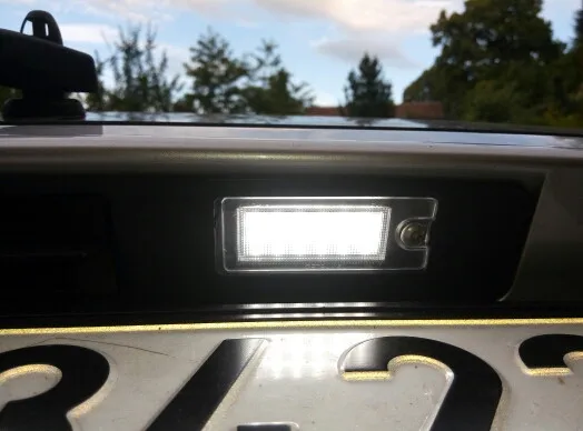 2 шт. 18SMD Автомобильный светодиодный номерной знак света Прямая замена лампы для Volvo S80 V70 XC70 X60 XC90 S60
