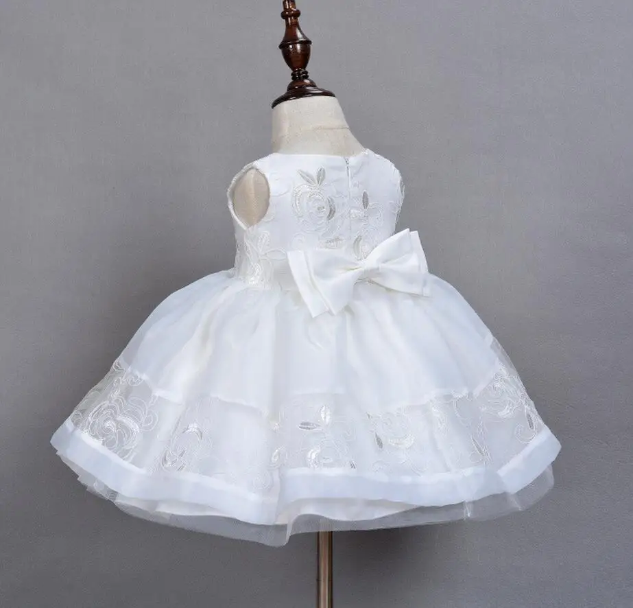 Винтажное платье на крестины с белыми бантиками для маленьких девочек платья