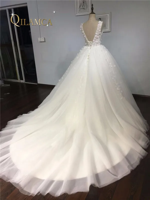 Длинное винтажное свадебное платье принцессы со шнуровкой 2018 Белое Бальное для