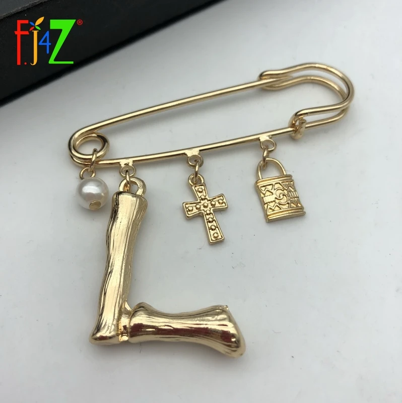 F. J4Z Новые популярные женские буквенные броши, сплав, маленькие A-Z, инициалы, крест, замок, жемчужные подвески, булавка брошь бижутерия, броши на булавке