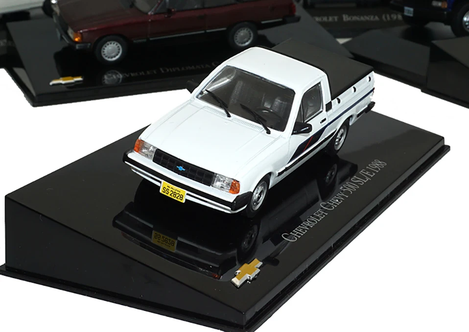 Модель автомобиля 1:43 Металл Ретро-игрушка автомобиль 2 шт Abs литая игрушка автомобиль Рождественский подарок для CHEVEROLET CHEVY SS/500 SL/E