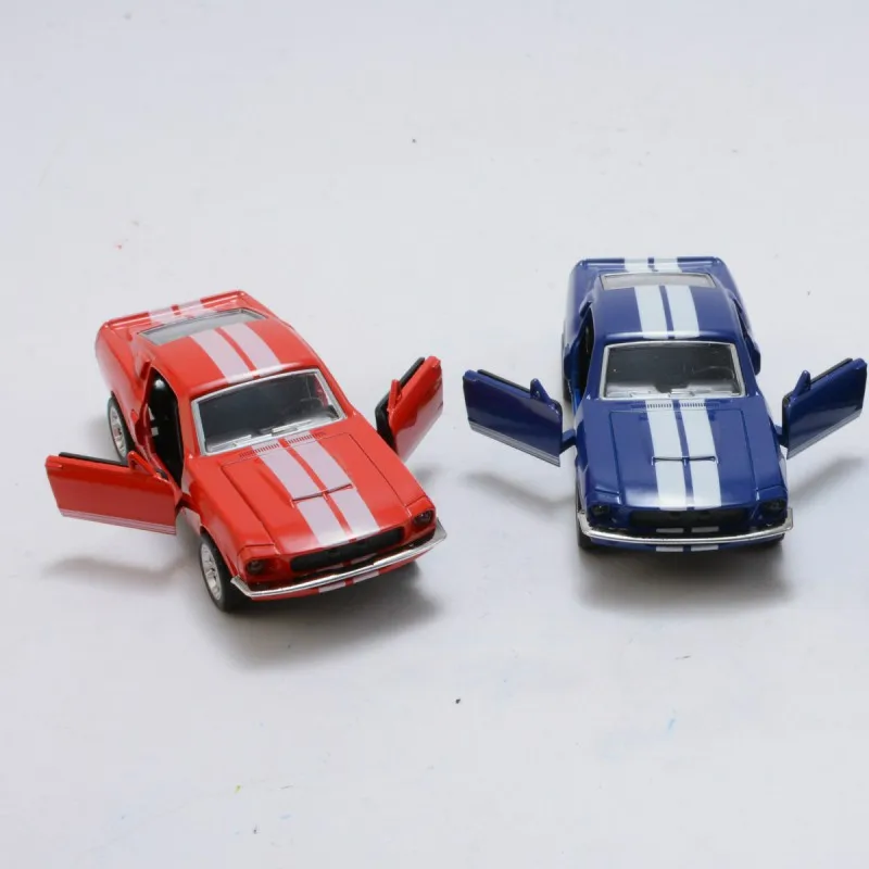 Модель автомобиля из сплава 1:32 модель Ford Mustang 2 открывающихся двери литая
