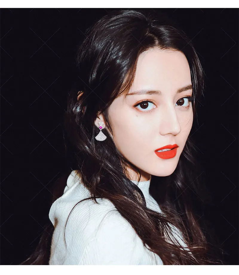 Эффектные женские серьги в форме веера европейском и американском стиле модные