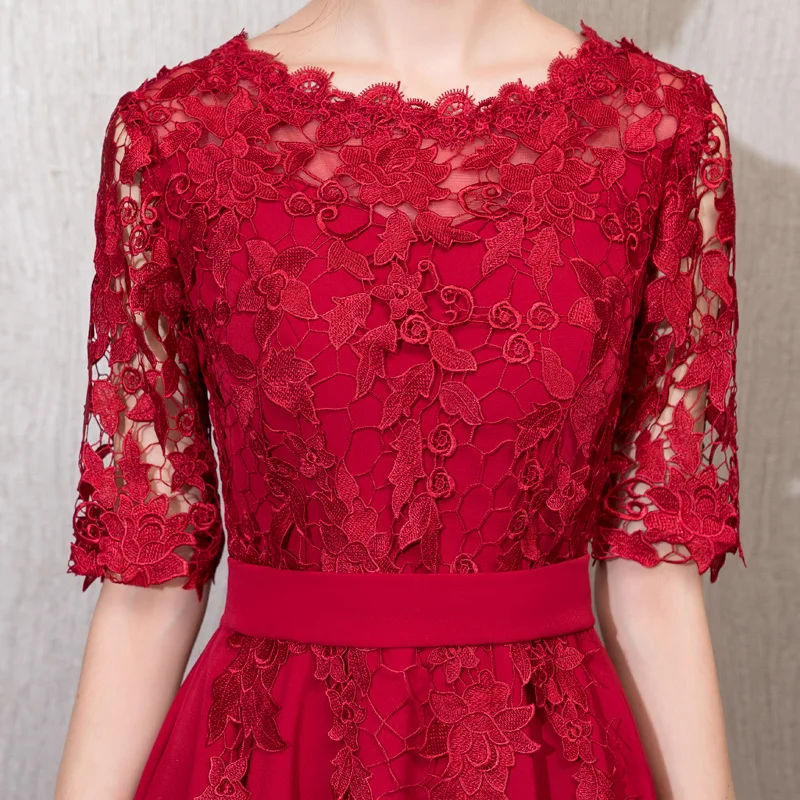 Женское кружевное вечернее платье элегантное облегающее до середины икры с